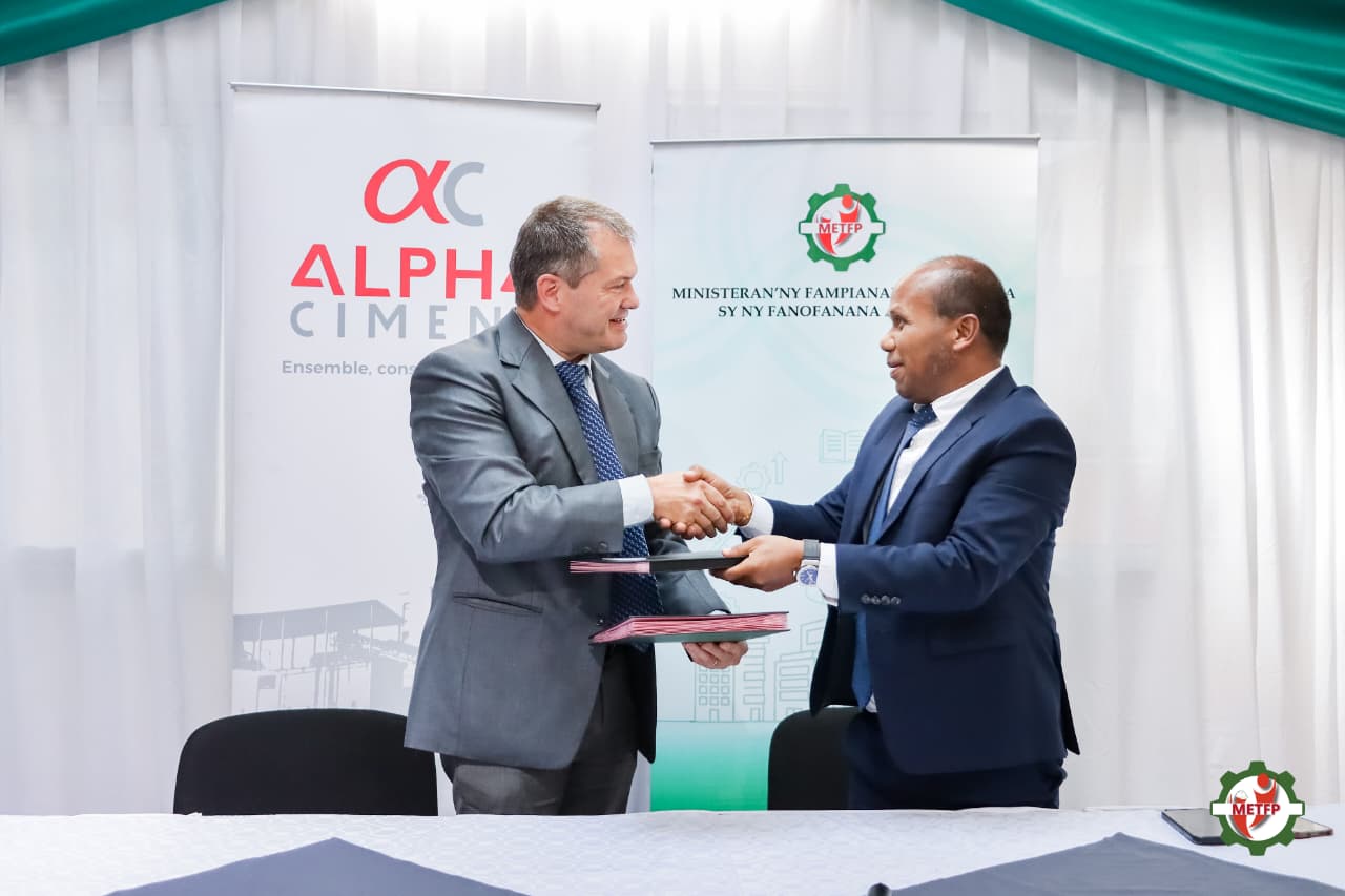 METFP – ALPHA CIMENT : SIGNATURE D’UNE CONVENTION DE PARTENARIAT